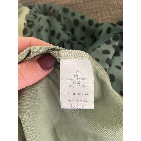 Arula Leopard Print Green Shift Dress Size A/XL Long Sleeve Knee Length V-Neck - Picture 11 of 13